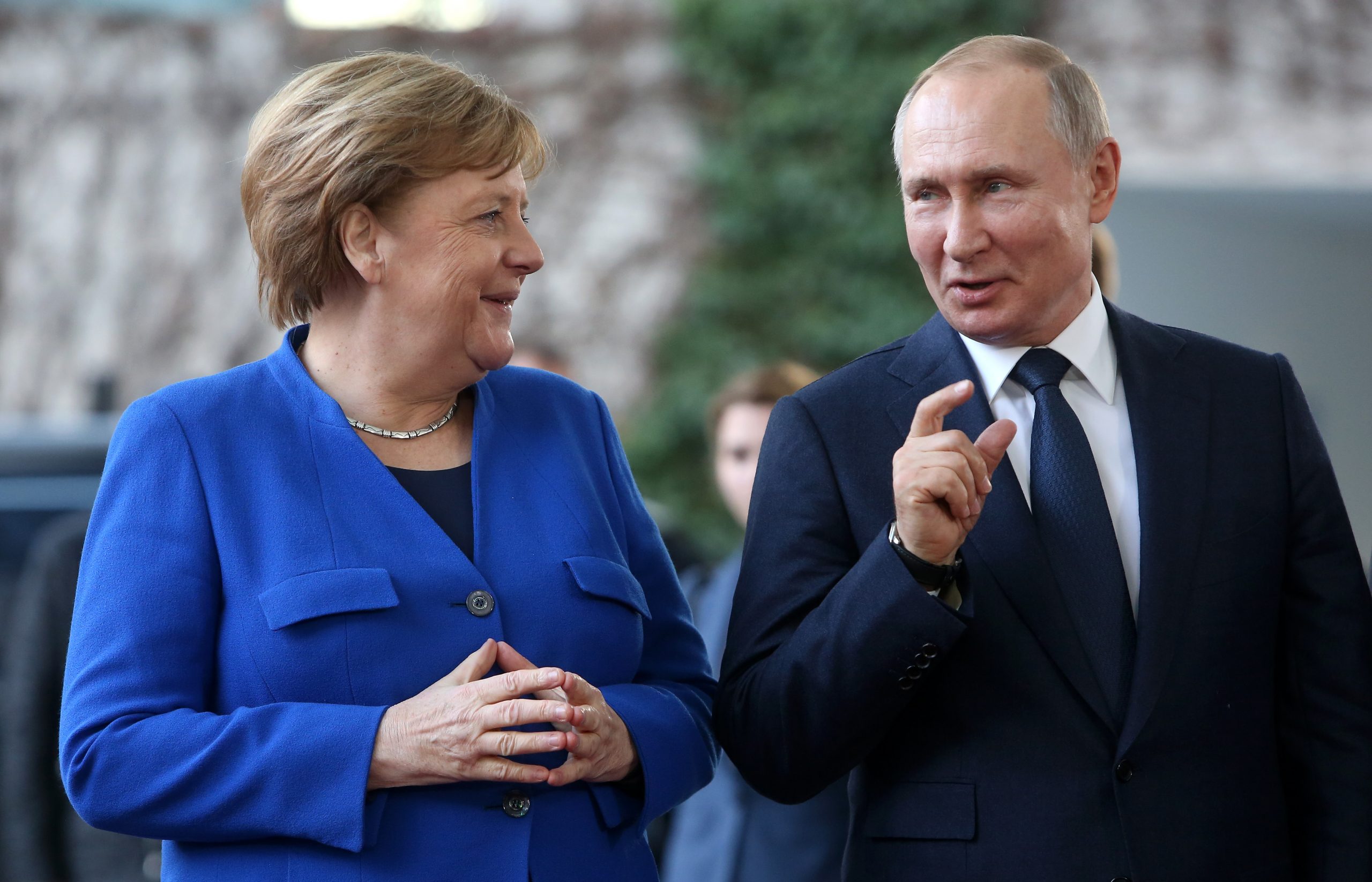 Merkel „nu regretă absolut deloc” politica ei energetică faţă de Rusia