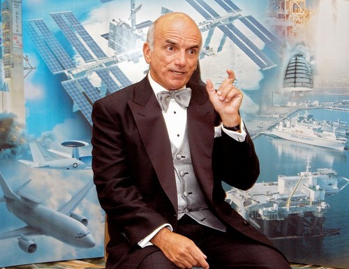 Primul turist spaţial din lume, Dennis Tito, va călători în jurul Lunii la bordul rachetei Starship de la SpaceX