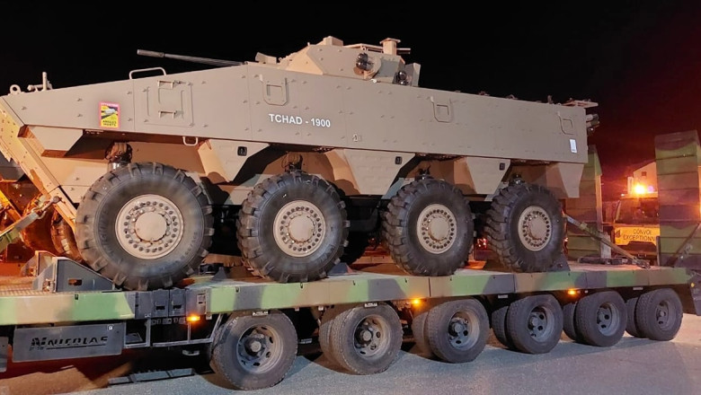 Două convoaie cu blindate franceze au intrat în România, pe la Nădlac