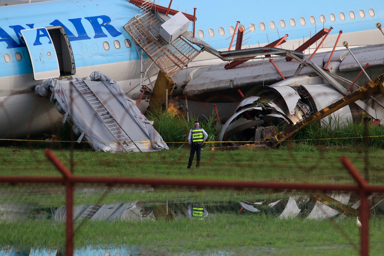 Aproape de tragedie: Un Airbus A330 al Korean Air Lines cu 173 de persoane la bord, avariat grav după aterizare