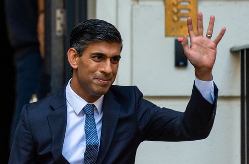 Rishi Sunak promite să aducă „stabilitate şi unitate” în faţa „profundelor dificultăţi economice” cu care se confruntă Marea Britanie