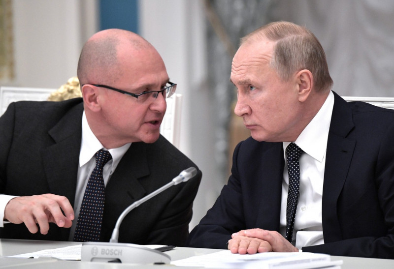 Victory Russian Organising Committee meets at Moscow Kremlin