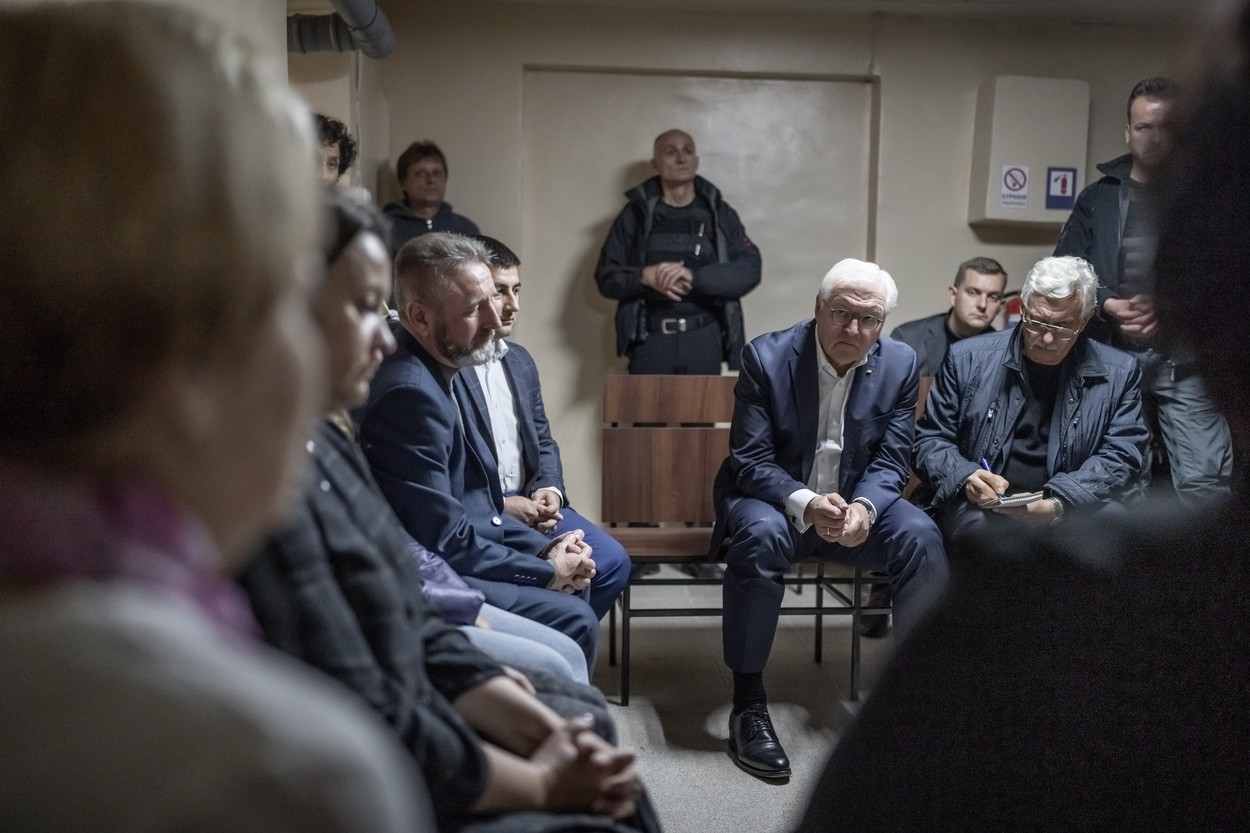 Președintele Germaniei s-a adăpostit într-un buncăr din Cernihiv, după ce au sunat sirenele antiaeriene