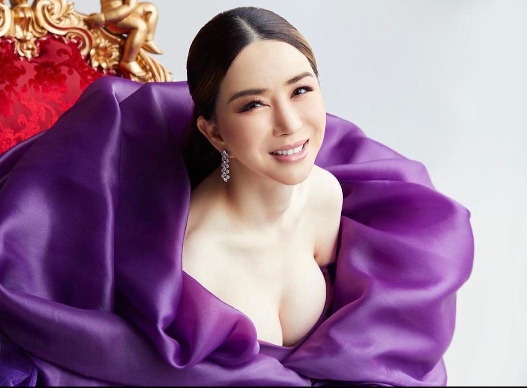 O transsexuală thailandeză a cumpărat concursul Miss Universe cu 20 de milioane de dolari