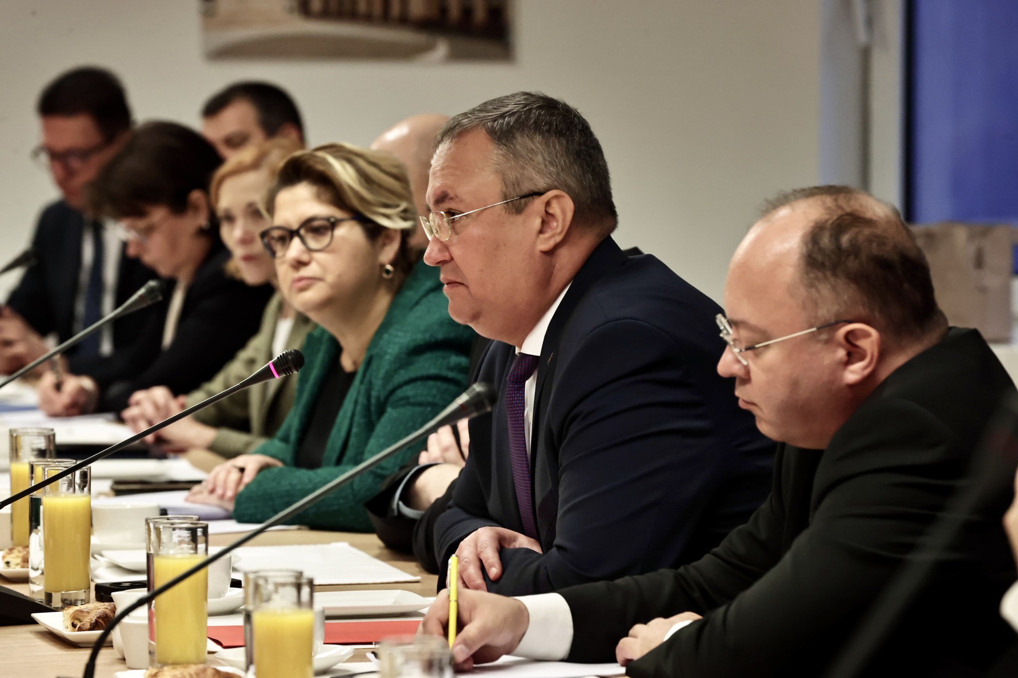 Surse: Premierul Ciucă le-a cerut europarlamentarilor României să renunțe la discursurile agresive pe subiectul Schengen