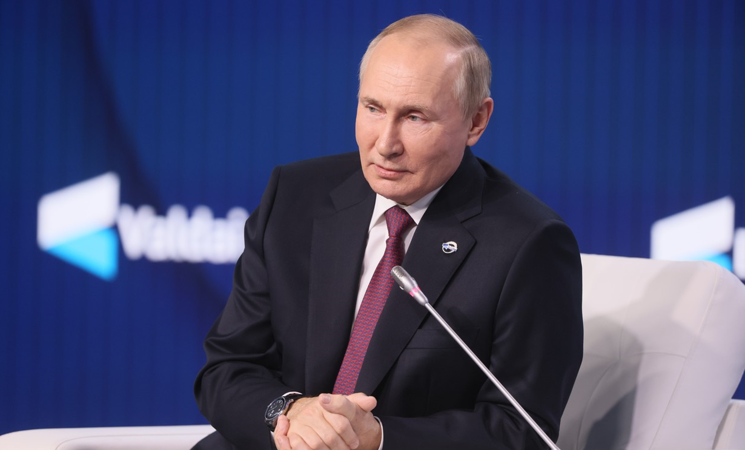Putin susţine că ştie „cu aproximaţie” unde ar pregăti Ucraina o „bombă murdară”