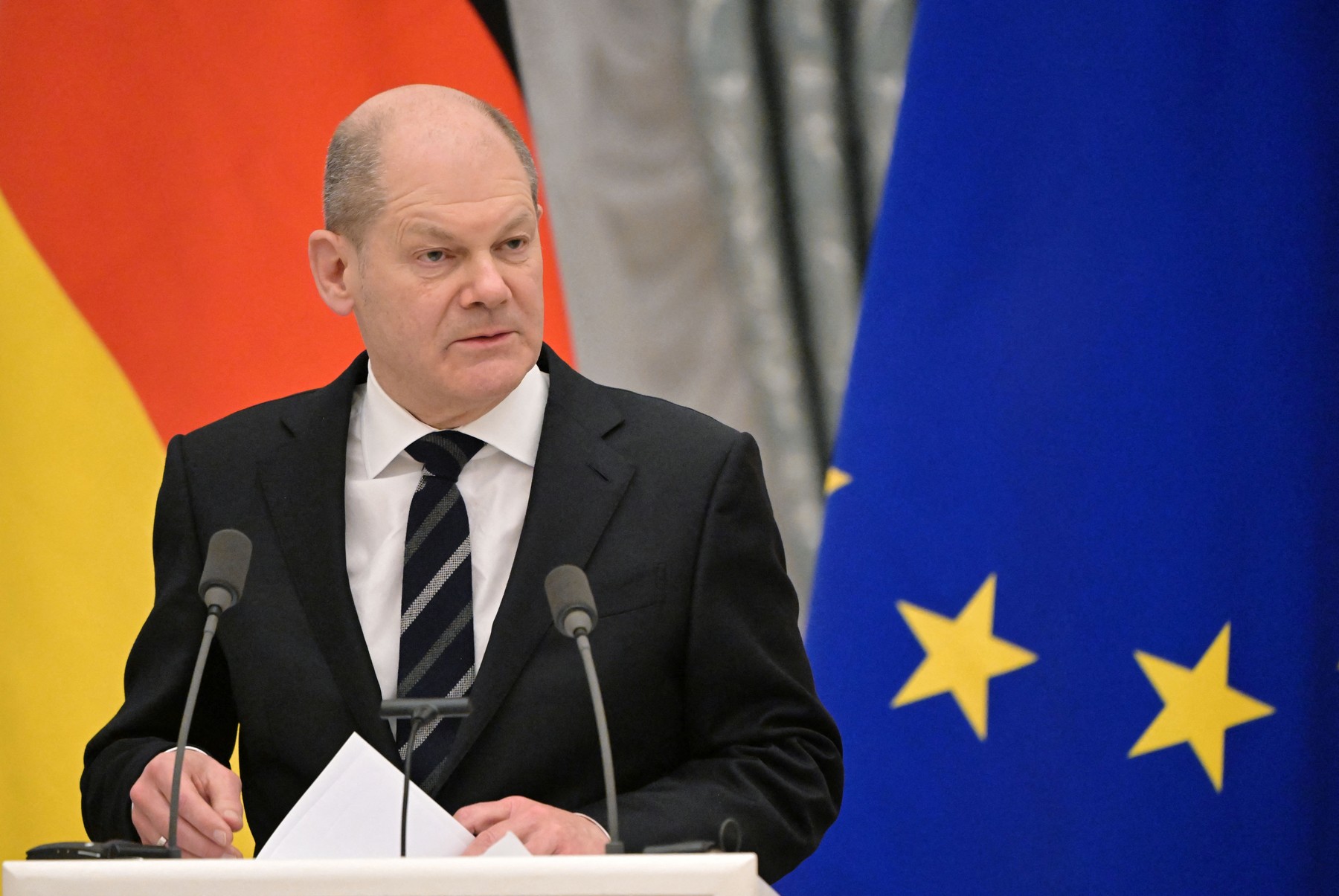 Guvernul german vrea să reducă numărul pensionărilor anticipate şi să înlesnească obținerea cetăţeniei