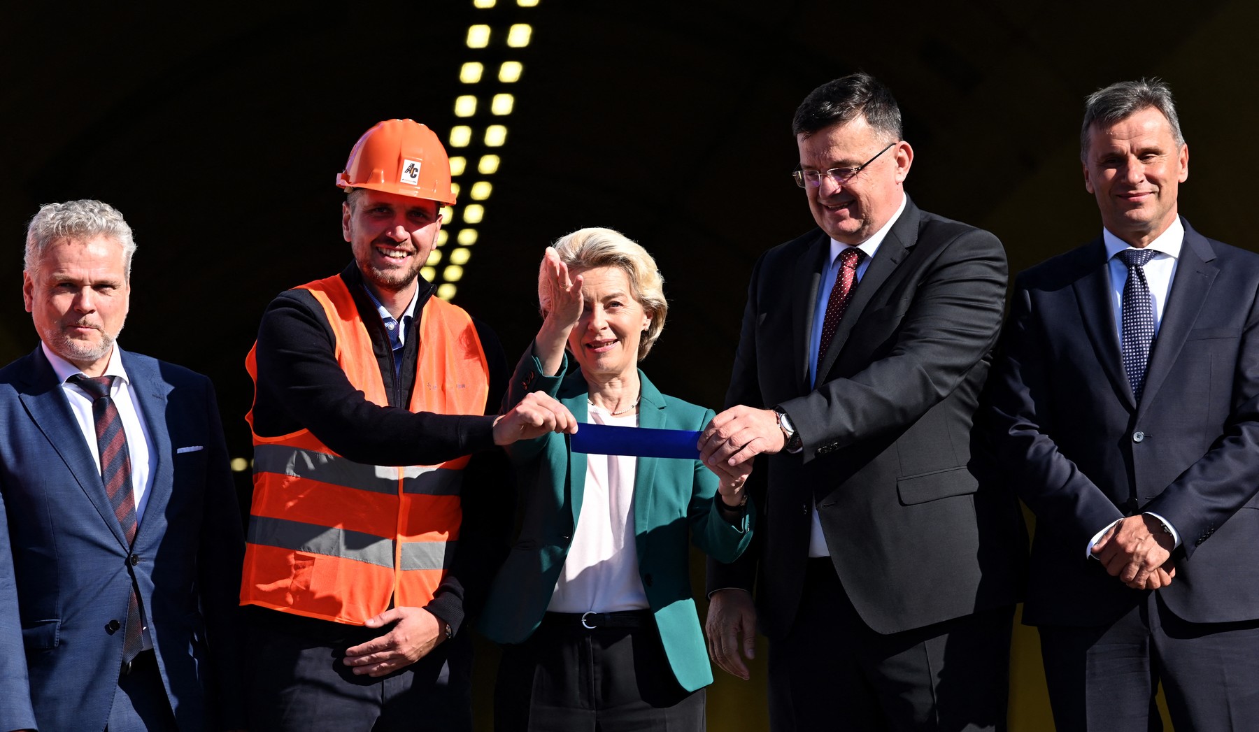 Ursula von der Leyen le cere liderilor bosniaci să lucreze împreună pentru a apropia țara de aderarea la UE