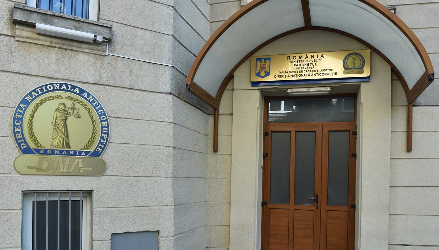 Vicepreședintele Autorității Naționale pentru Cetățenie, trimis în judecată după ce a încercat să mituiască un polițist, a demisionat
