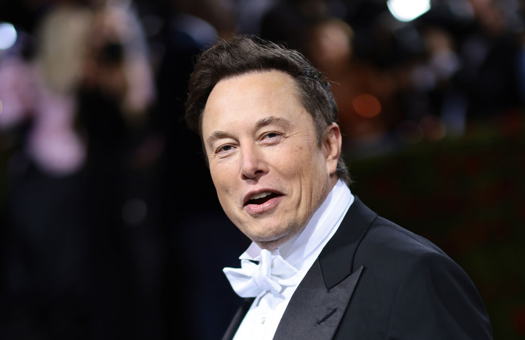 Elon Musk acuză presa de rasism împotriva albilor și asiaticilor