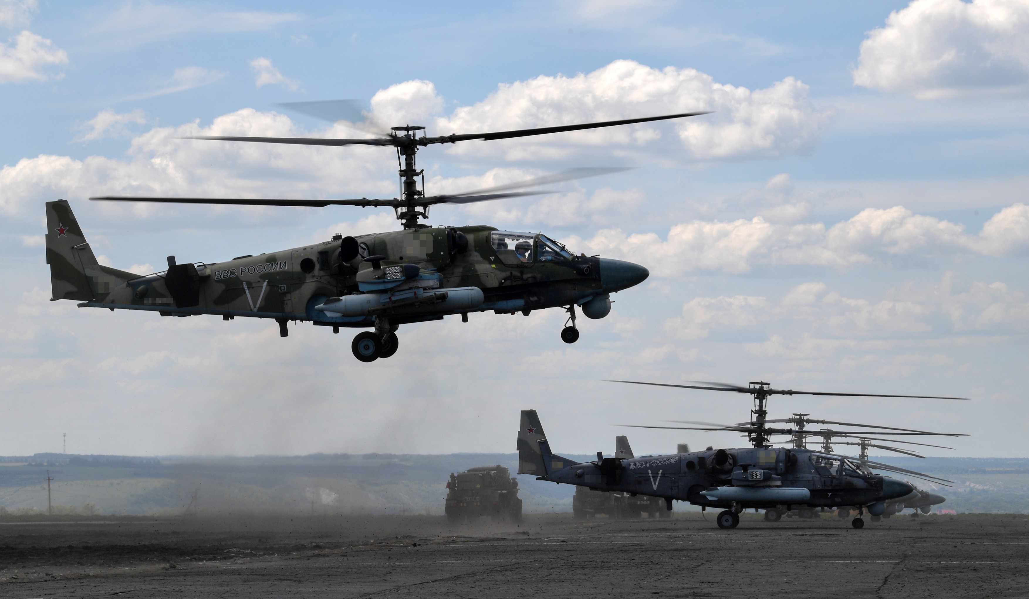 Serviciul ucrainean de informații militare raportează o explozie misterioasă la o bază aeriană din Rusia. 4 elicoptere de atac distruse
