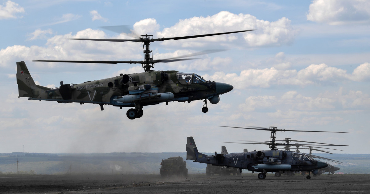Round and round Child Made to remember Serviciul ucrainean de informații militare raportează o explozie  misterioasă la o bază aeriană din Rusia. 4 elicoptere de atac distruse |  Digi24