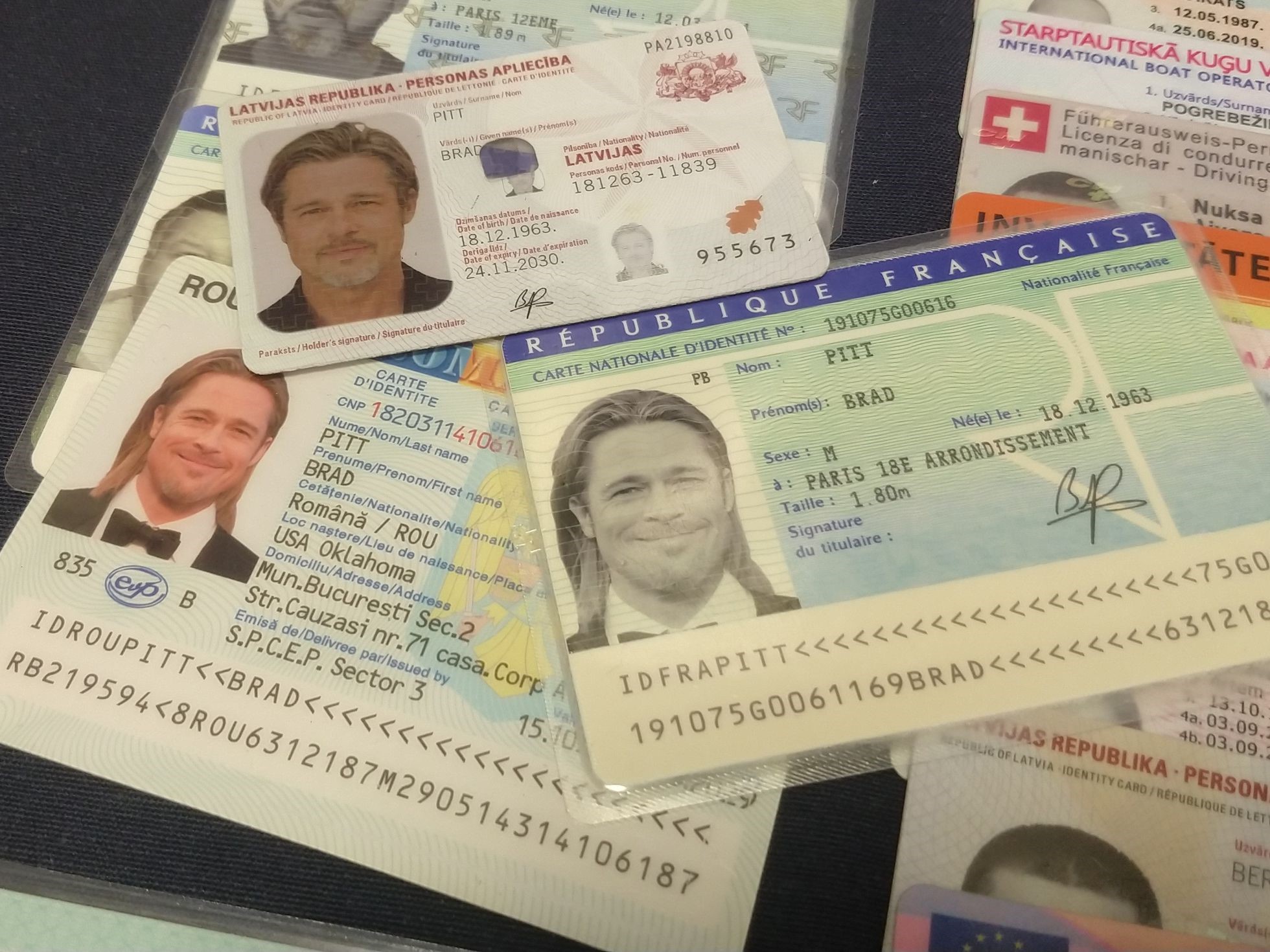 Un falsificator de documente din Spania i-a făcut lui Brad Pitt buletin românesc