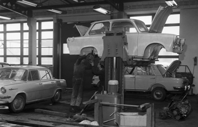 Mototechna, autoservis, automobil Trabant, Škoda 1000 MB, Wartburg