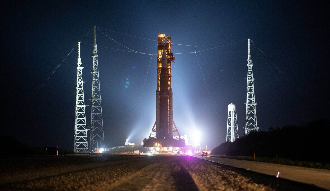 Megaracheta NASA care va decola spre Lună revine pe rampa de lansare. Când ar urma să plece în spațiu