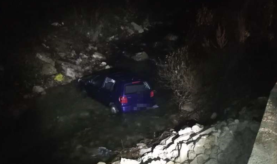 O maşină în care se aflau patru femei a căzut în râul Bicaz