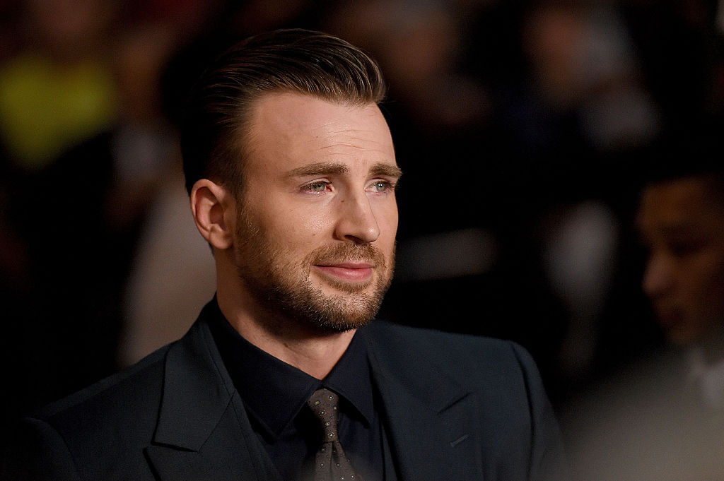 Actorul Chris Evans a fost desemnat „cel mai sexy bărbat în viață” de revista People. Reacția lui: Mama va fi fericită