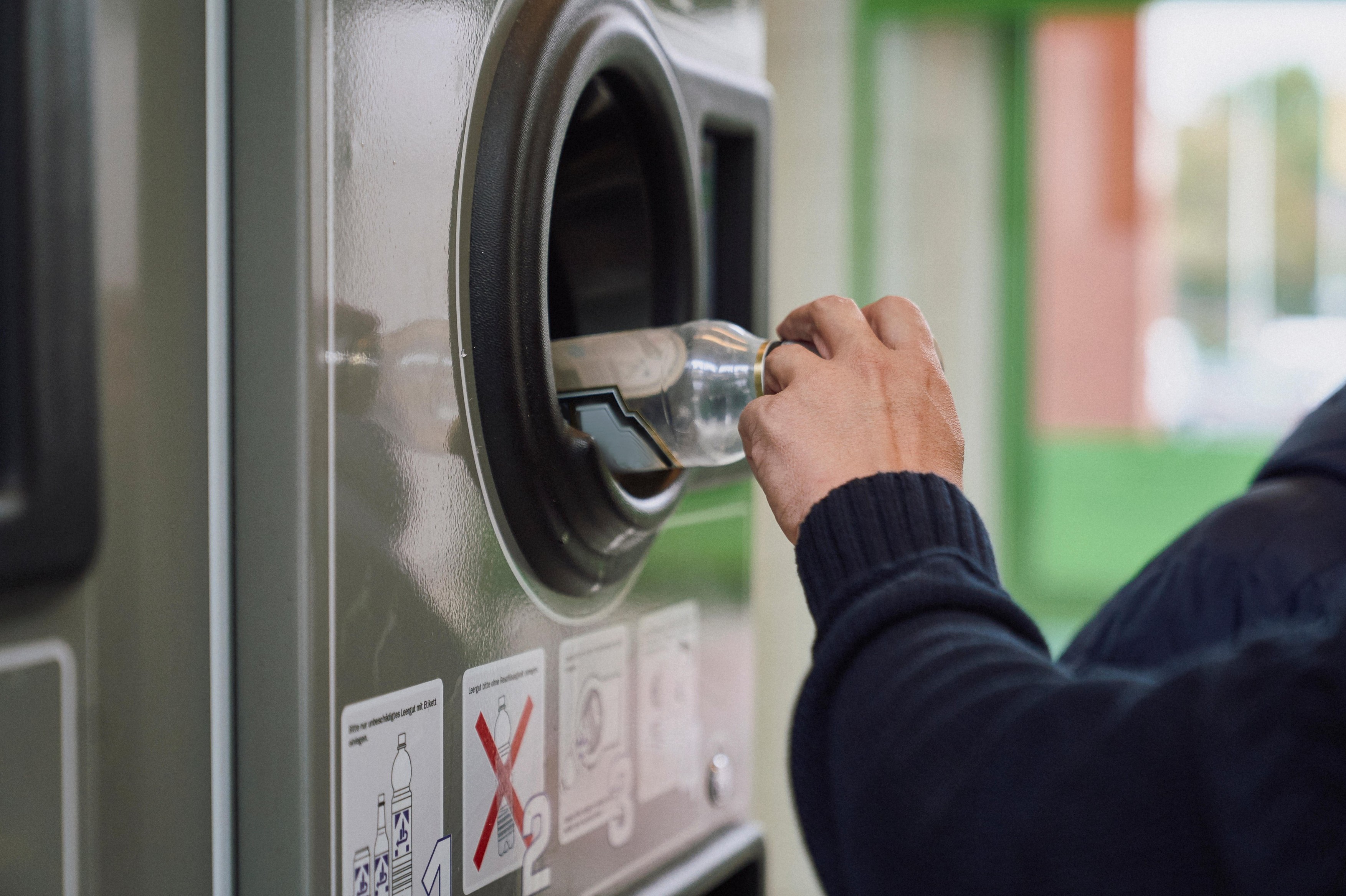 Economia circulară: Cum se poate dezvolta economia României prin adoptarea unui sistem eficient de garanție-returnare