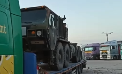 Convoi al MApN, implicat într-un accident în care au fost avariate 3 vehicule. Doi militari au ajuns la spital cu fracturi