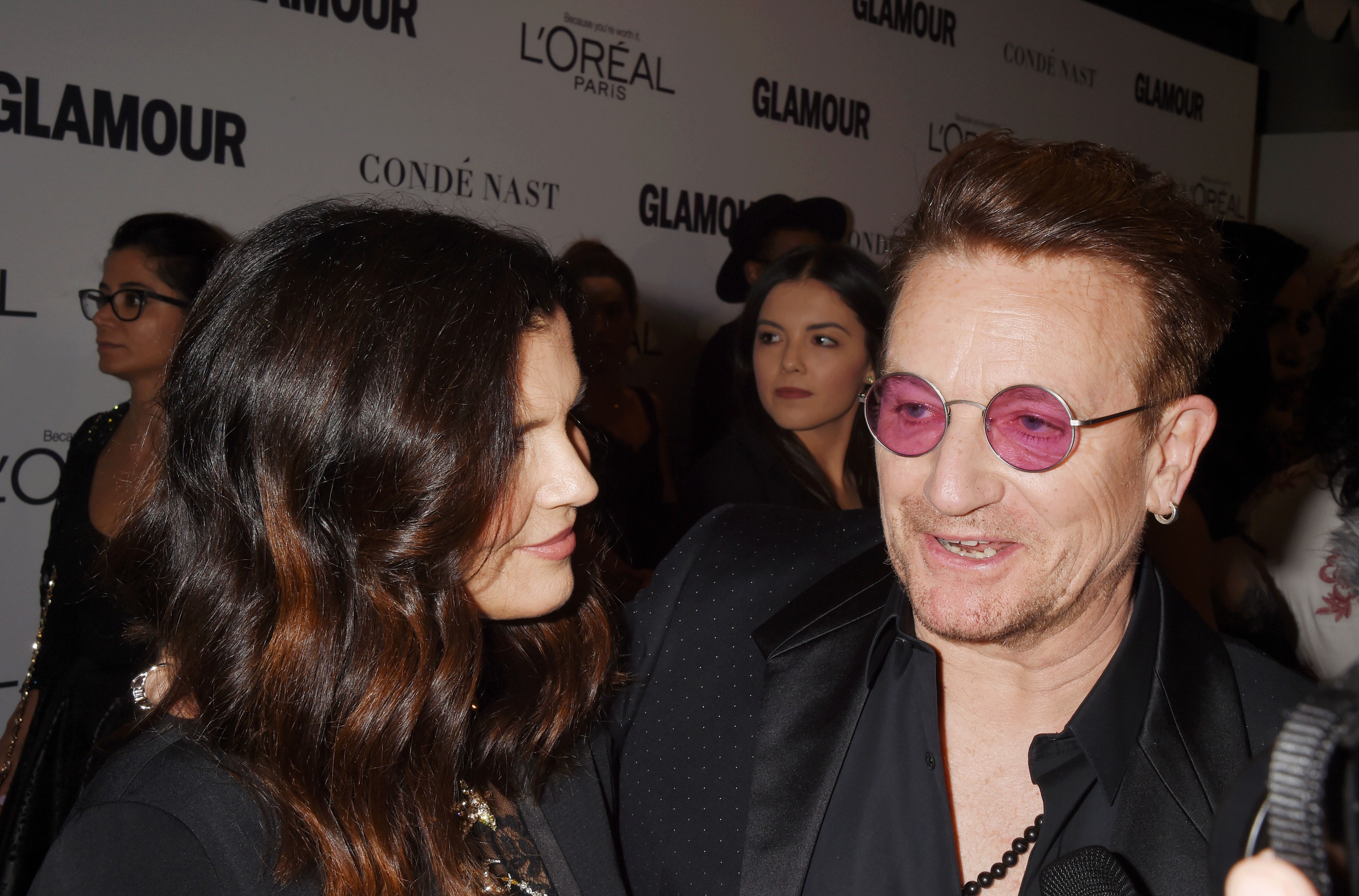 Bono de la U2 își lansează cartea autobiografică. Washington Post: "Surprinzătoare!"