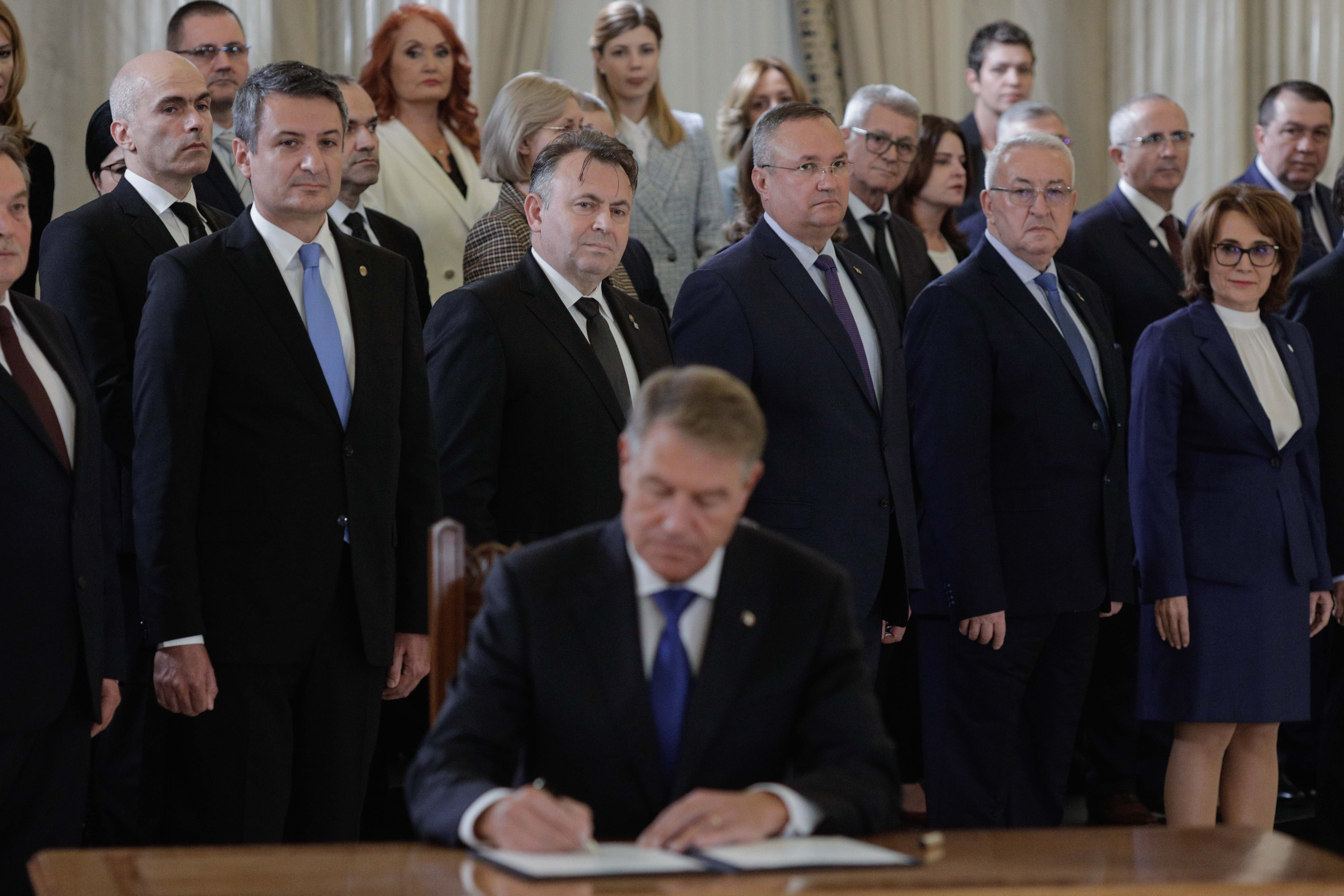 Iohannis a promulgat Planul naţional împotriva cancerului. „Sănătatea nu este şi nu trebuie să reprezinte niciodată o miză electorală”