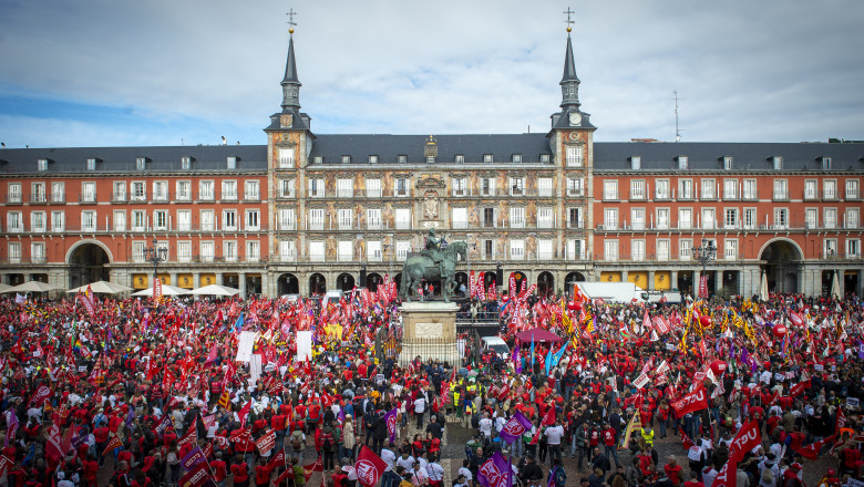 Mii de oameni au ieșit în stradă la Madrid ca să ceară mărirea salariilor