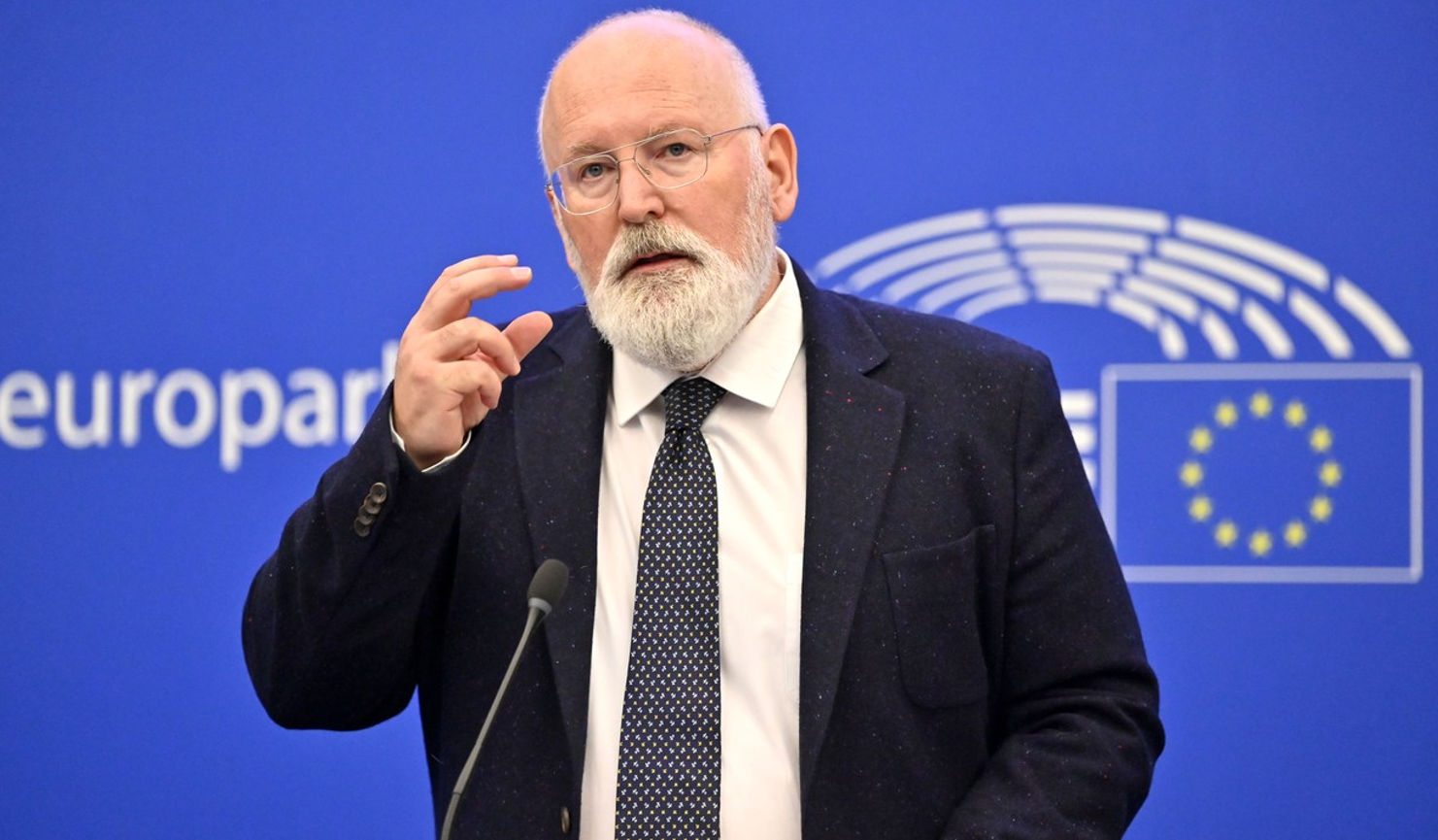 Comisia Europeană spune că peste 3 ani UE nu va mai avea nevoie de surse de gaz suplimentare şi de cărbune în plus
