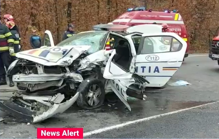 Mașină de poliție, implicată într-un accident rutier grav în Mehedinți
