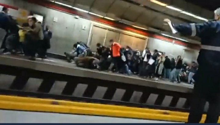 Poliţia iraniană a deschis focul într-o staţie de metrou pentru a dispersa protestatarii