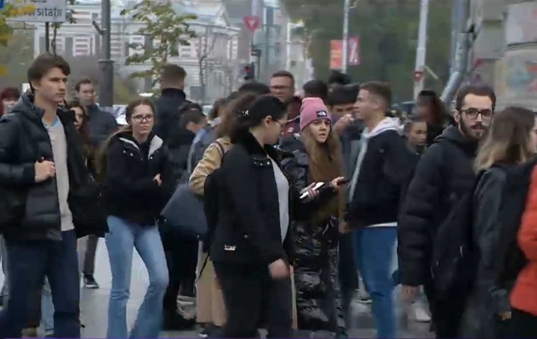 Care sunt prioritățile tinerilor din Generația Z: „Independența financiară e pe locul 1”