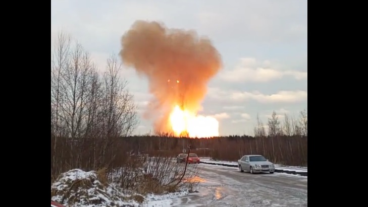 Explozie la Sankt Petersburg. O minge uriașă de foc a apărut pe cer