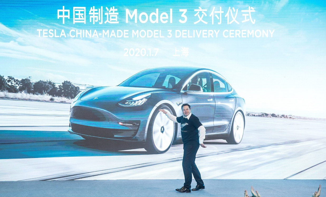 Tesla ar putea să vândă americanilor automobile produse în China