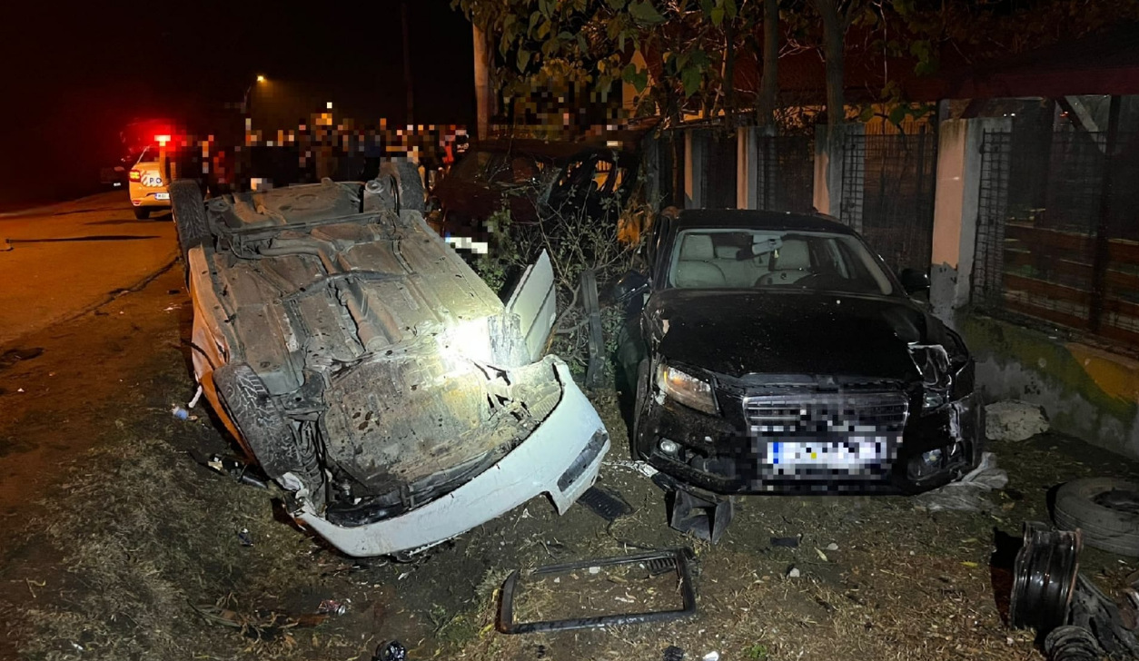 Un tânăr de 21 de ani a ajuns la spital după ce s-a răsturnat cu maşina