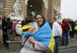 sărbătoare printre ucraineni cu steaguri în Odesa