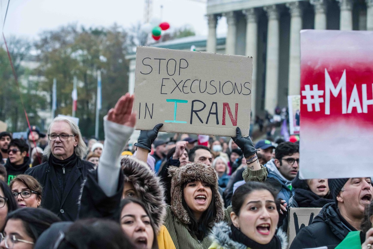 Iranul anunţă prima condamnare la moarte în urma protestelor antiguvernamentale