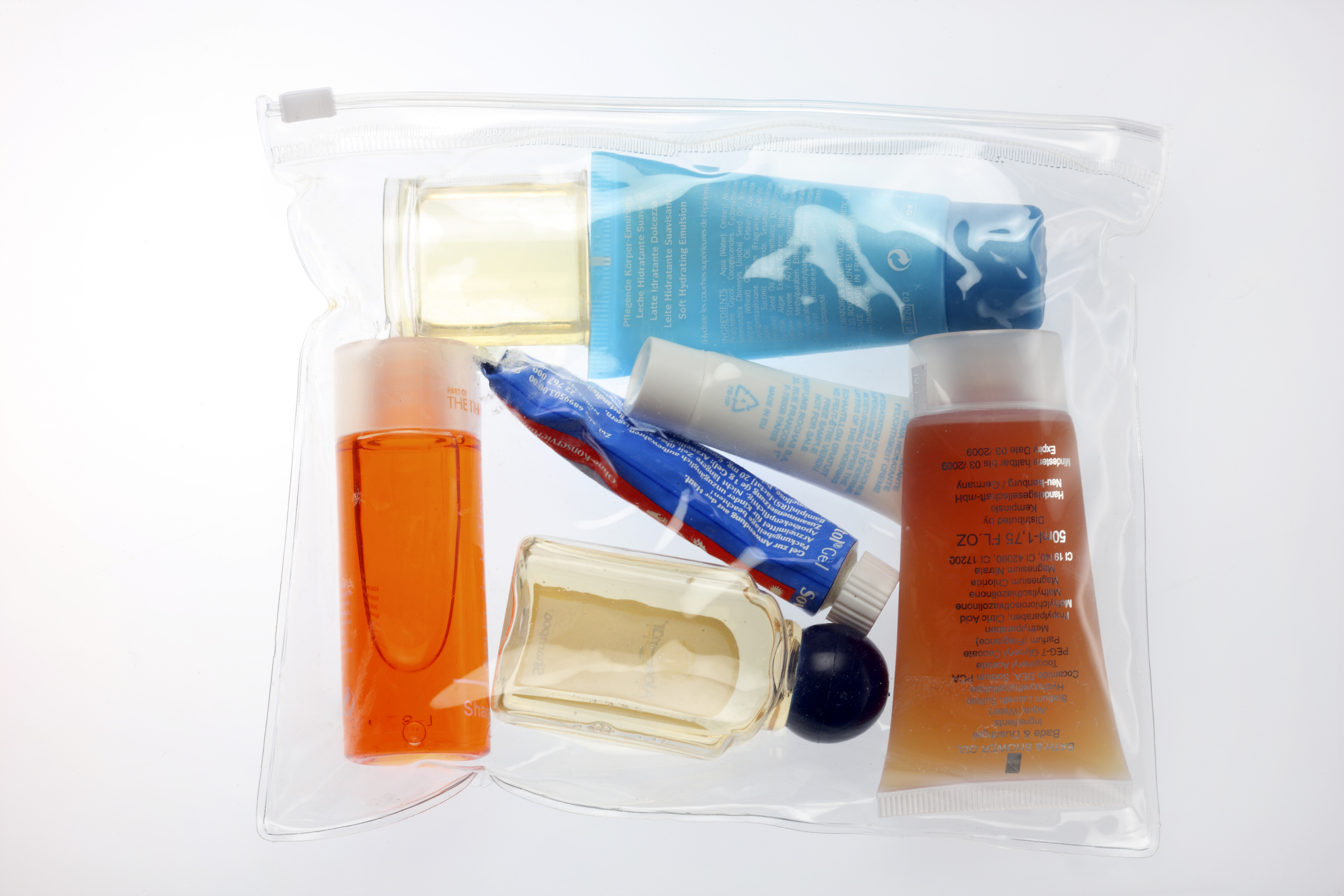 Aeroportul din Sibiu anunță eliminarea restricțiilor privind transportul lichidelor în bagajul de mână. De când intră în vigoare măsura