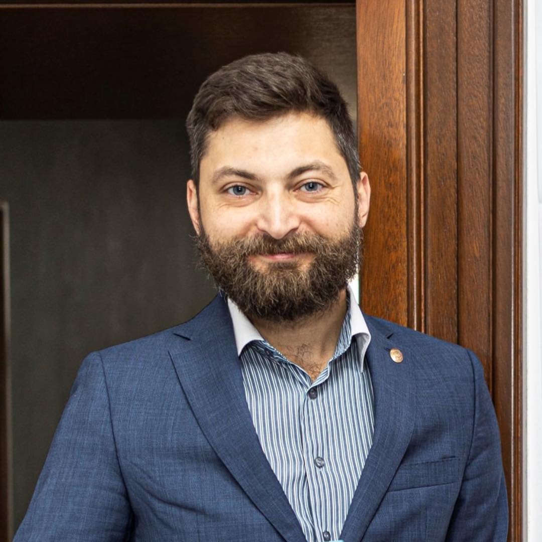 Sănătatea, între profit şi activitatea de interes public