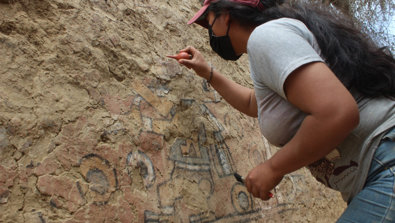 O pictură murală veche de 1.000 de ani, Huaca Pintada, dispărută acum un secol, a fost redescoperită în Peru.