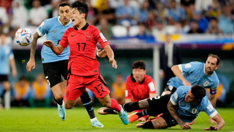 Fază de joc din meciul Uruguay Coreea de Sud de la CM 2022