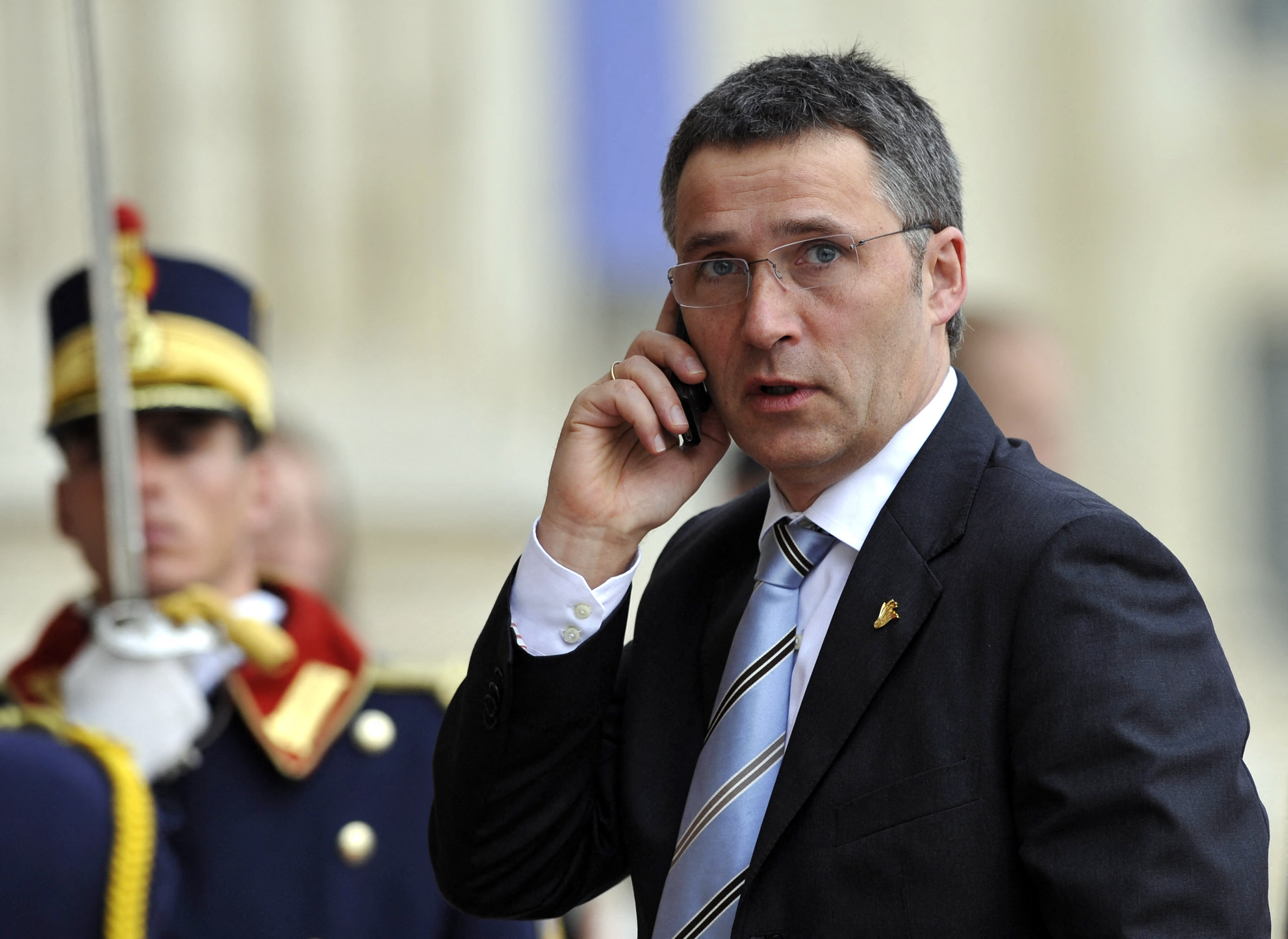 Discuție telefonică Bogdan Aurescu-Jens Stoltenberg. România susține sprijinirea Ucrainei, Republicii Moldova și a Georgiei