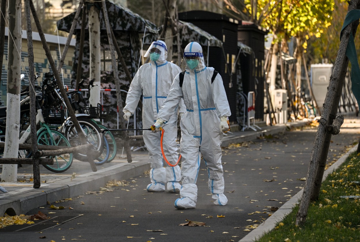 A treia zi cu număr record de infectări cu COVID-19, în China. Sunt focare în aproape toate regiunile