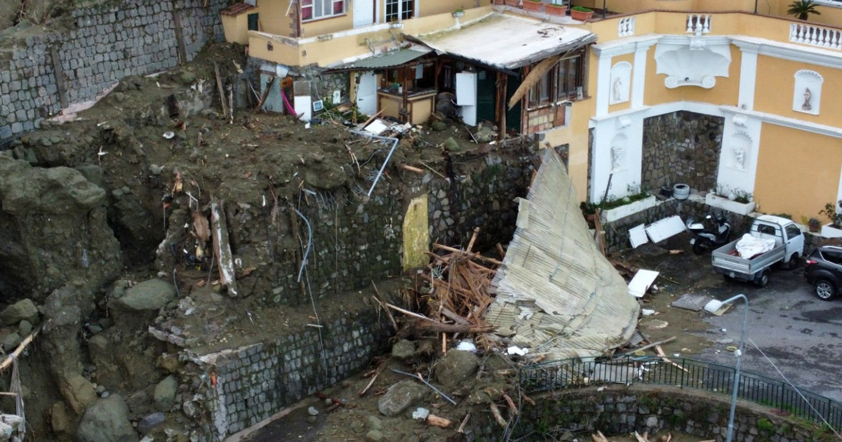 Stato di emergenza a Ischia.  Come si presenta l’isola italiana, 24 ore dopo il dramma provocato dalle piogge torrenziali