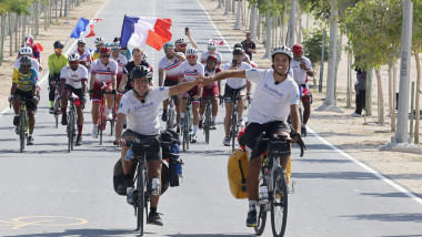 Gabriel Martin și Mehdi Balamissa, doi suporteri ai echipei franceze, au pedalat 7.000 kilometri pentru a-și susține echipa la Cupa Mondială din Qatar