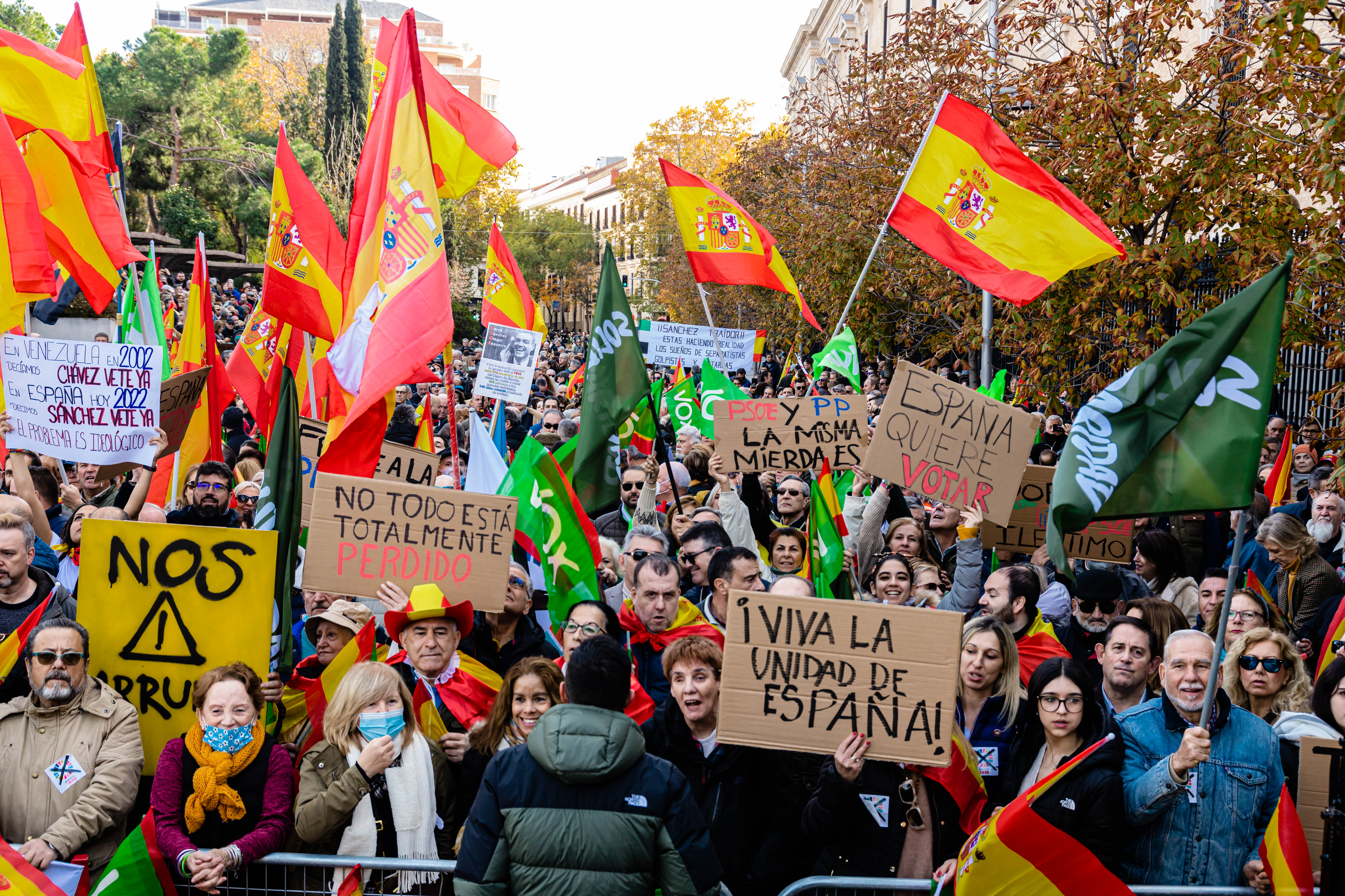 Proteste uriașe în Spania. Zeci de mii de oameni au ieșit în stradă pentru a cere demisia Guvernului
