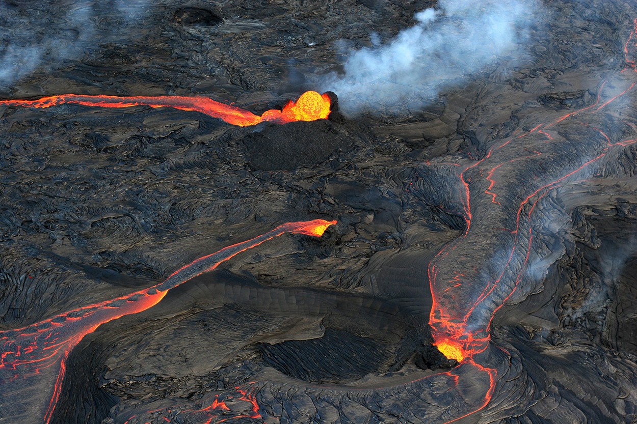 Cel mai mare vulcan din lume se pregătește să erupă, după o pauză de 38 de ani. Au fost ridicate nivelurile de alertă