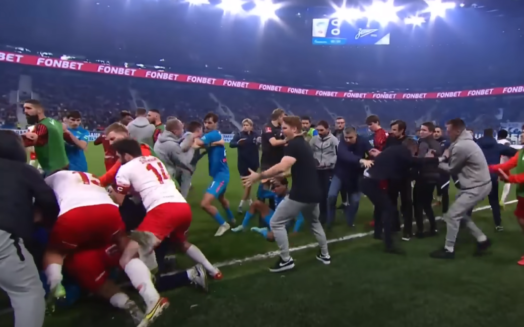 VIDEO. Bătaie generală: 10 cartonașe galbene și 6 roșii la un meci dintre Zenit Sankt Petersburg şi Spartak Moscova