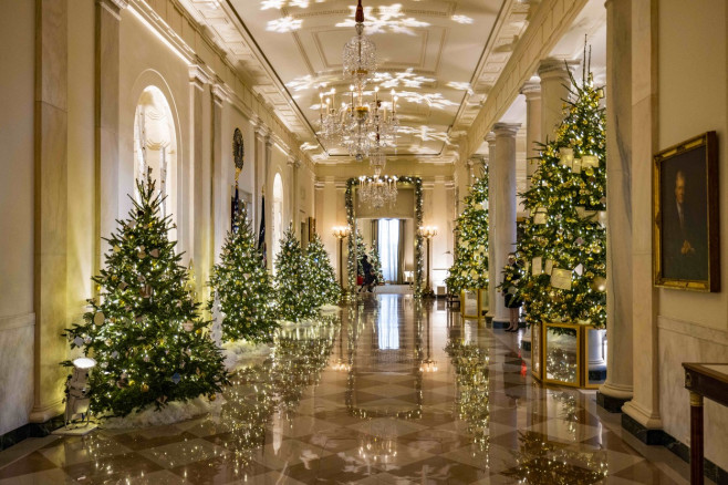 White House Christmas Decorations