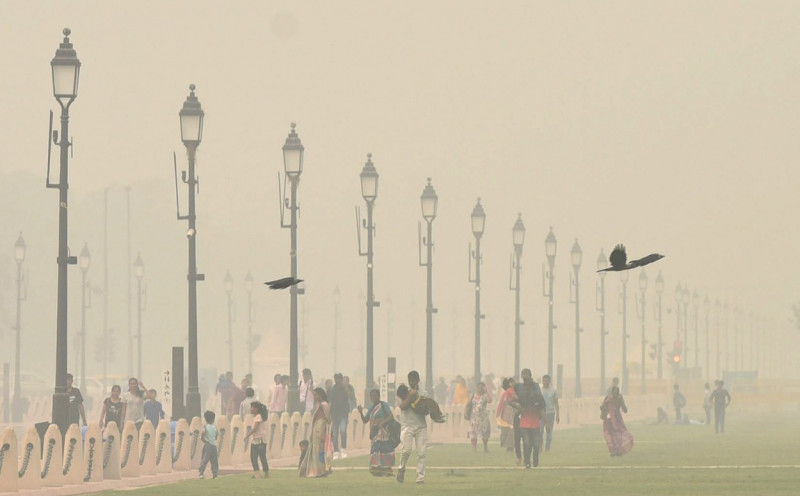 Heavy Smog And Haze Envelop Delhi-NCR, New Delhi, India - 08 Nov 2022