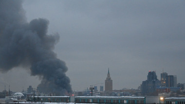 Incendiu uriaș la Moscova, aproape de 3 gări care leagă capitala de restul Rusiei