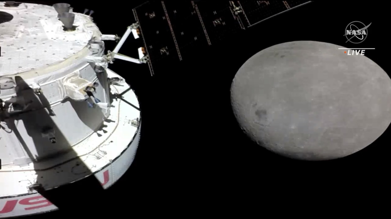 Misiunea Artemis a ajuns la Lună. Înainte să intre pe o orbită mai mare, Orion a trimis o poză cu Pământul